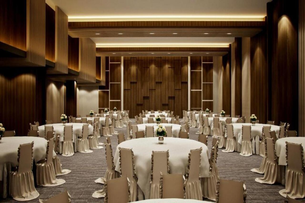 Aston Sidoarjo City Hotel & Conference Center Exterior photo